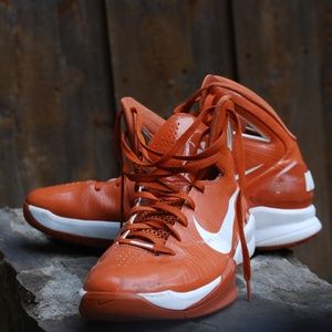 Nike Mens Zoom Flywire Basketball Shoes